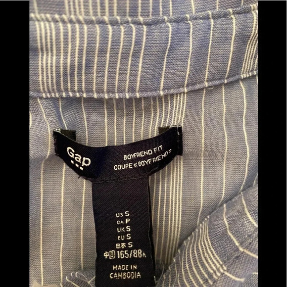 NWT GAP Boyfriend Fit Chambray Cotton Button Down Top Sz S - Picture 4 of 7